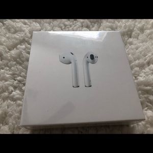 Unboxed Apple Air Pods 2 with Charging Case